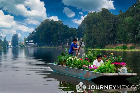  Xochimilco: A Poetic Journey Through Pedagogical Landscapes!  A Kaleidoscope of Lived Experiences and Radical Reflections on Education